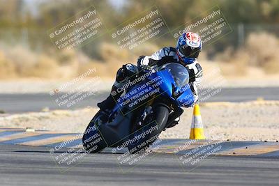 media/Jan-14-2024-SoCal Trackdays (Sun) [[2e55ec21a6]]/Turn 2 (1025am)/